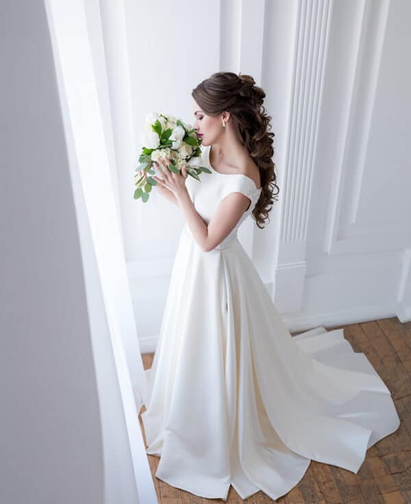 Wedding-Dresses-Bride-bridal-sheath